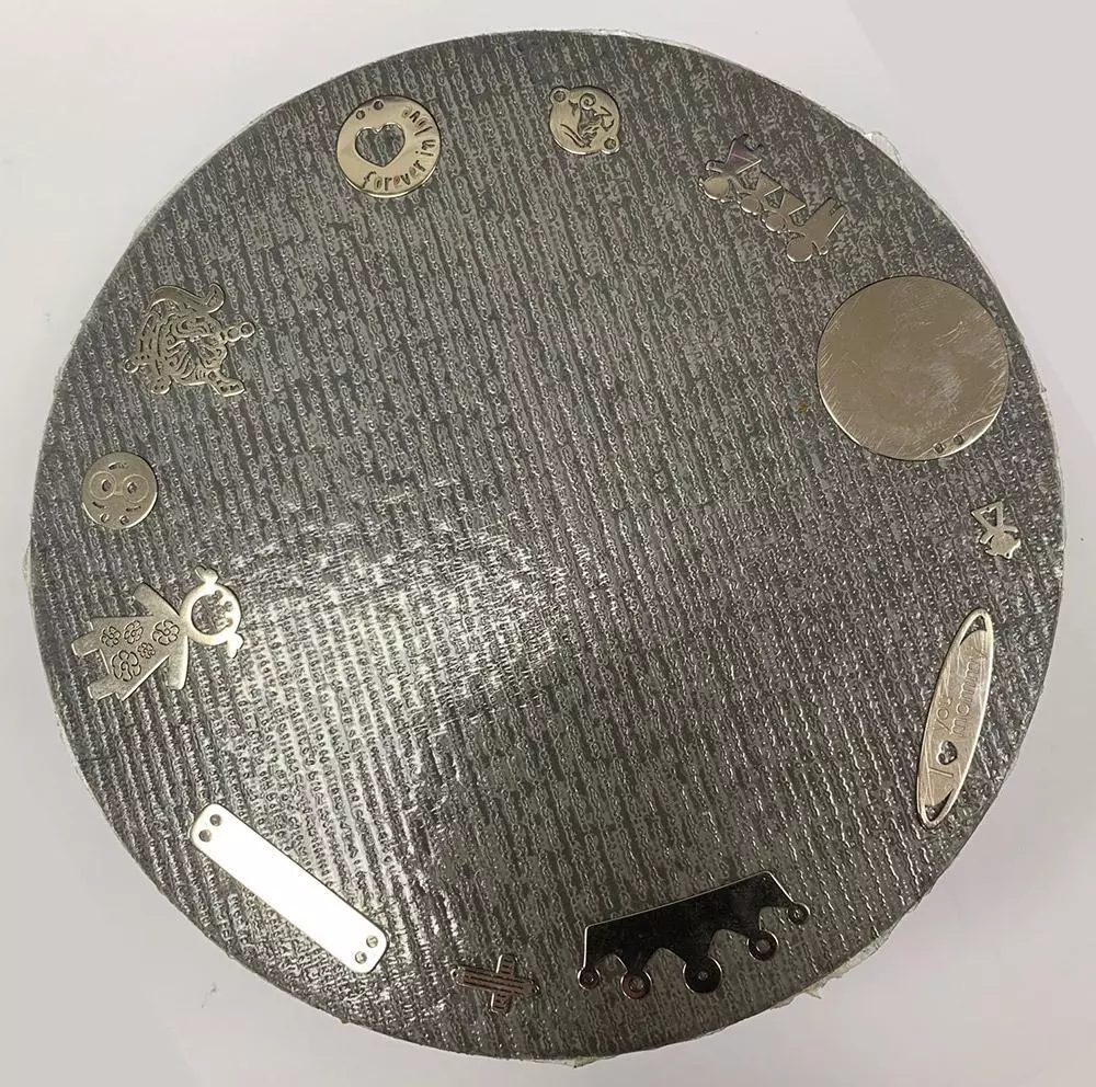 Self-Adhesive Non-Skid Disc Method