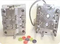 cleaning plastic injection moulds