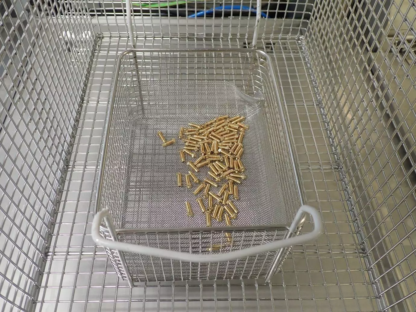 cleaning screws and bolts