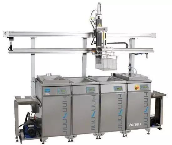 ultrasonic cleaning line transport device