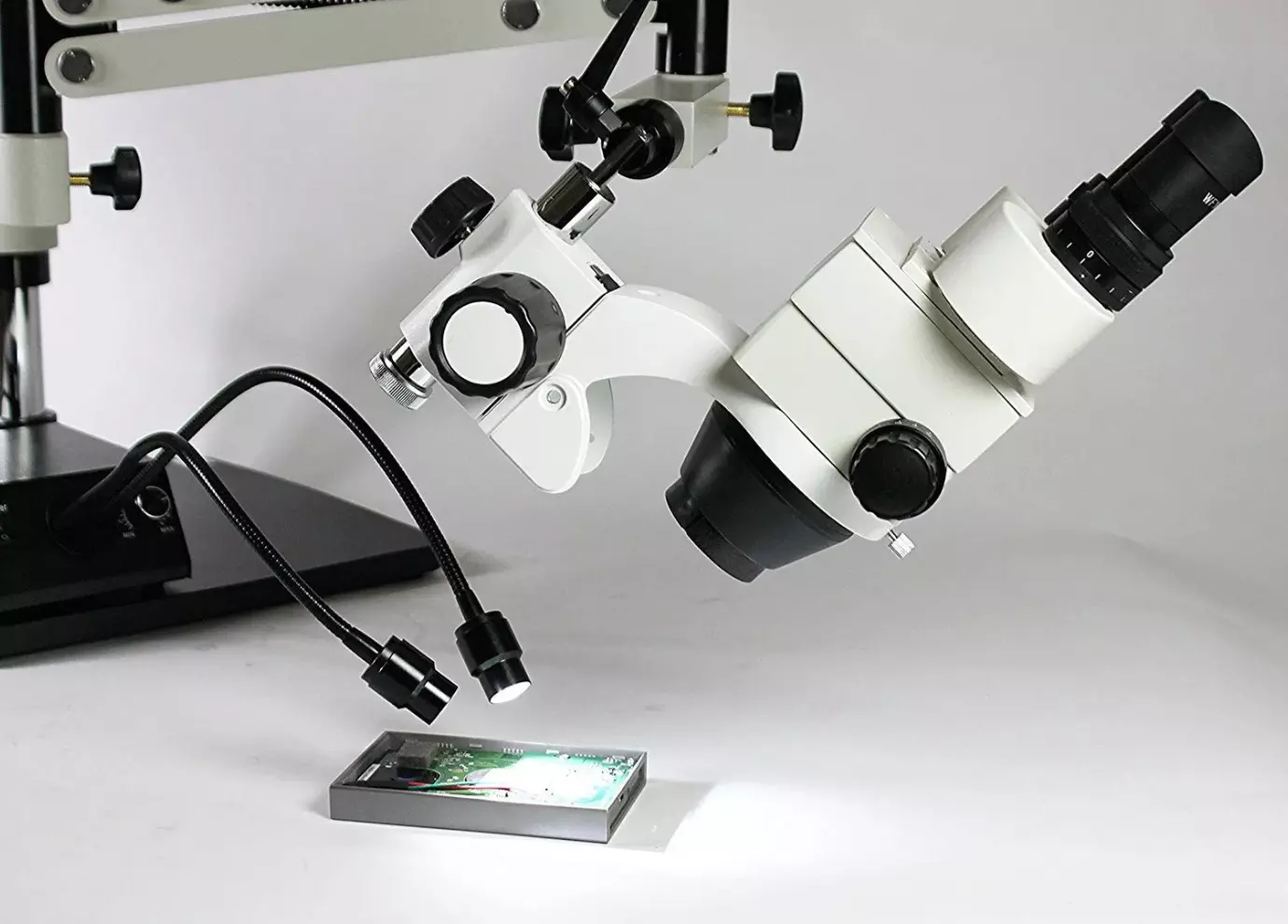 Stereo Zoom Microscope for Through Axis Observation
