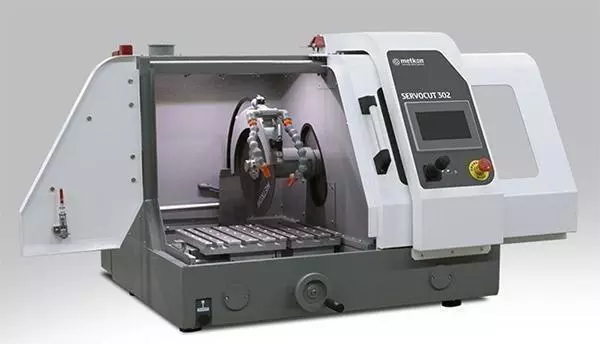 metallographic cutting machine