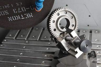 Angular Cutting Device