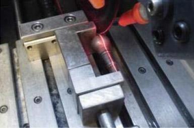 Fastener Vice for Longitudinal Cutting